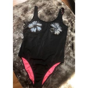 New!(Only worn once)PINK hibiscus flower one piece